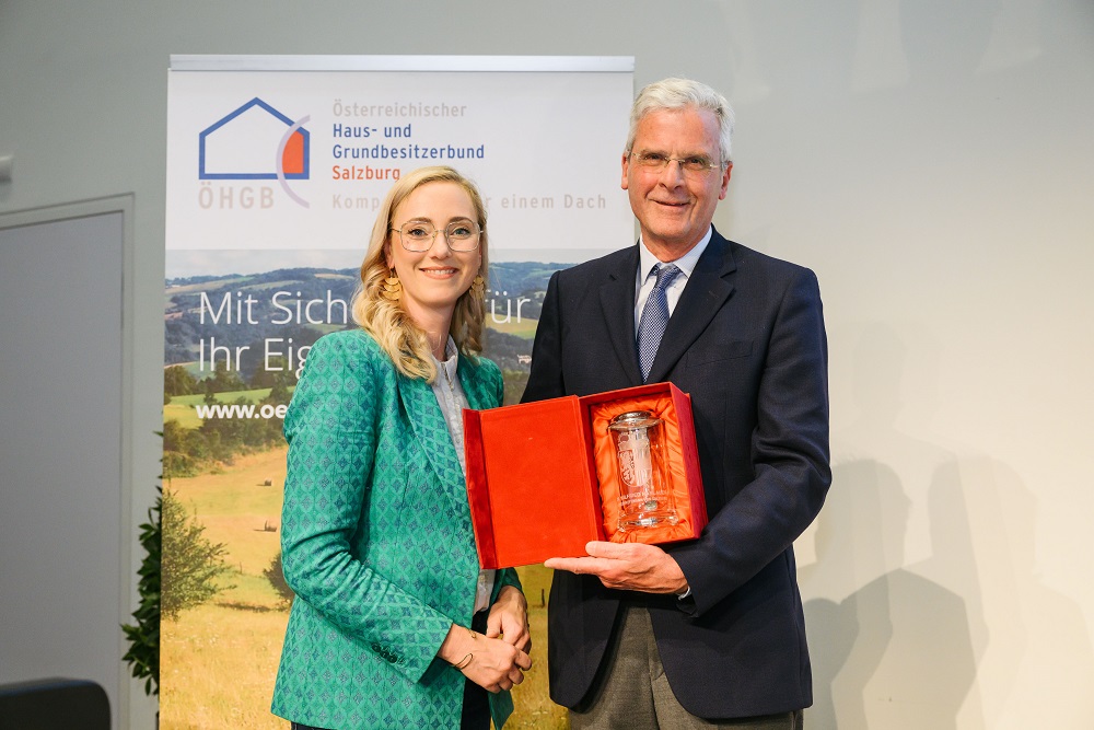 Dr. Wolff und Carola Schößwender, Geschäftsführerin des ÖHGB Salzburg