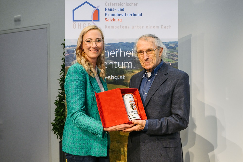 Dipl.Ing Beindl und Carola Schößwender, Geschäftsführerin des ÖHGB Salzburg